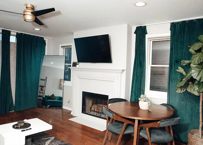 Modern & Spacious By Northwestern Hospital Bronzeville Apartamento